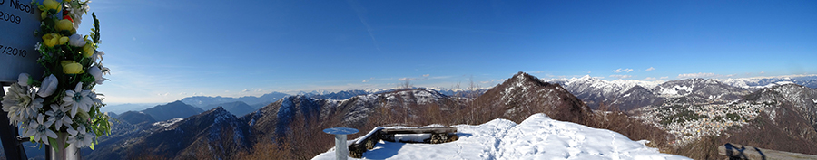 Panorama dalla grande croce dell'anticima Podona verso cima Podona e dmonti circostanti